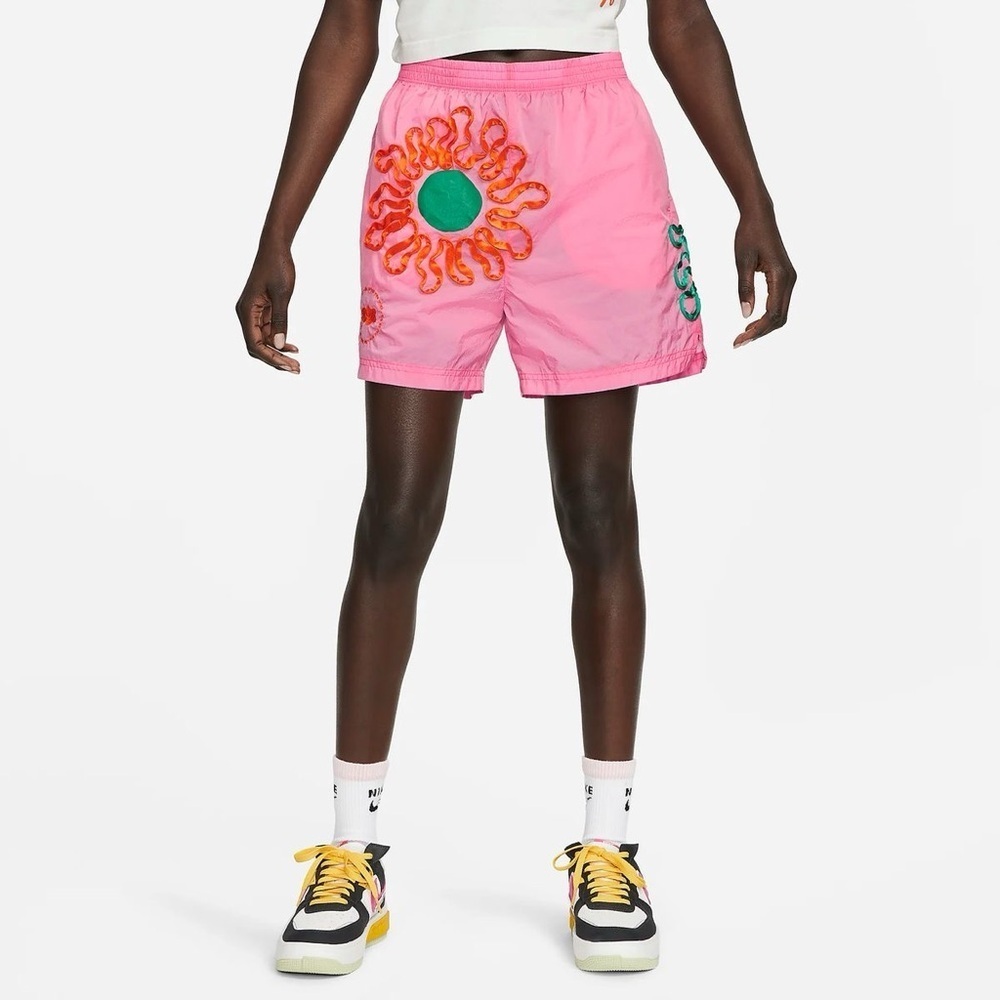 NIKE Euphoria Project Athleisure Pink Groovy Shorts - Picture 2 of 6
